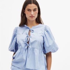 Made in Italy Mocca Chica Striped Tie-Front Puff Sleeve Top - Light Blue, Small